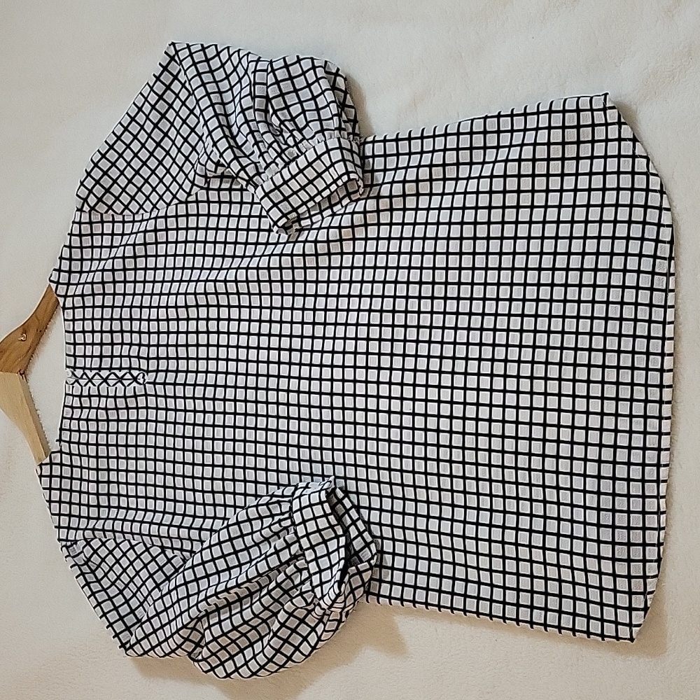 ADRIANNA PAPELL BLACK * WHITE SQUARE DESIGN TOP SMALL - Picture 6 of 11